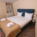 Maison Berthelot Bed & Breakfast 3*