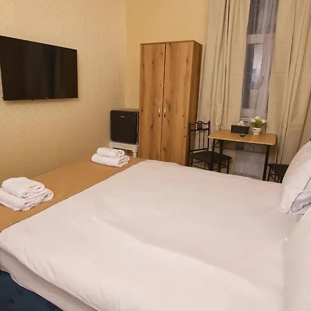 Bed & Breakfast Maison Berthelot 3*