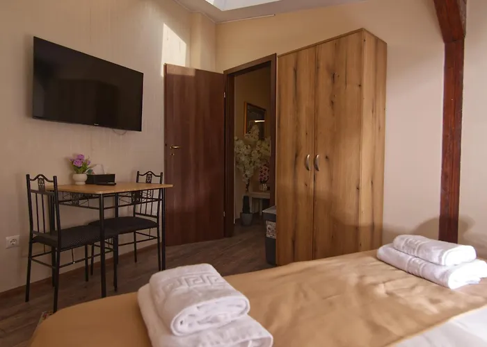 Maison Berthelot Bed & Breakfast 3*