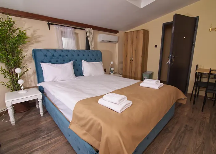 Bed & Breakfast Maison Berthelot 3*